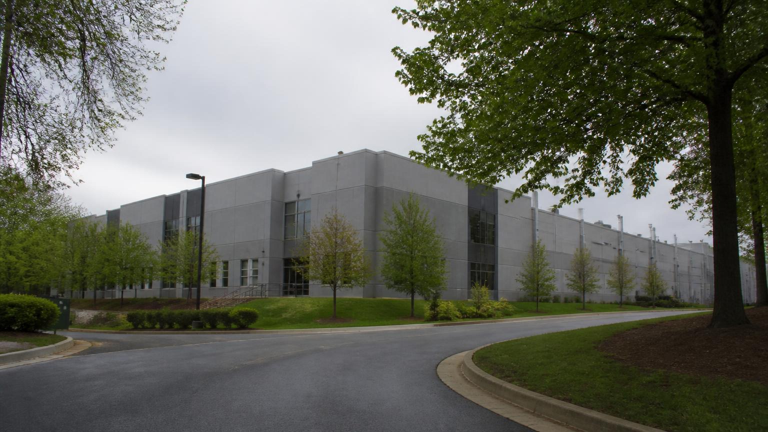 Technology campus buildings in Ashburn, Virginia